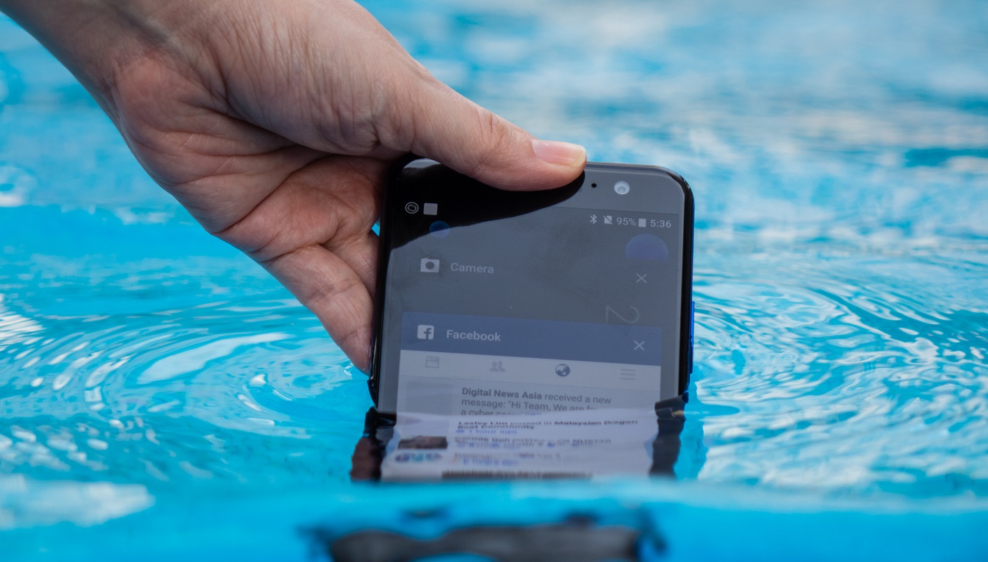 How To Save Your Phone If You Dropped It In Water