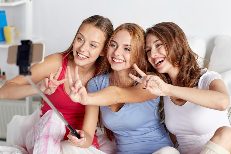 Social Media and Teens: How Does Social Media Affect Teenagers’ Mental Health