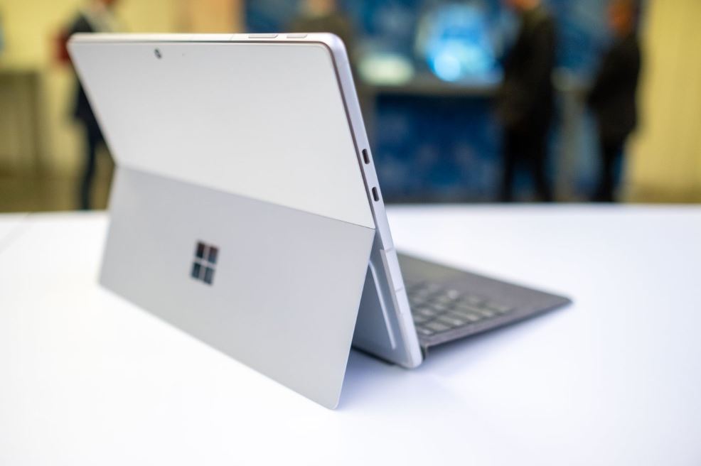 Microsoft Surface 9 Pro Ditches 3.5mm Headphone Jack